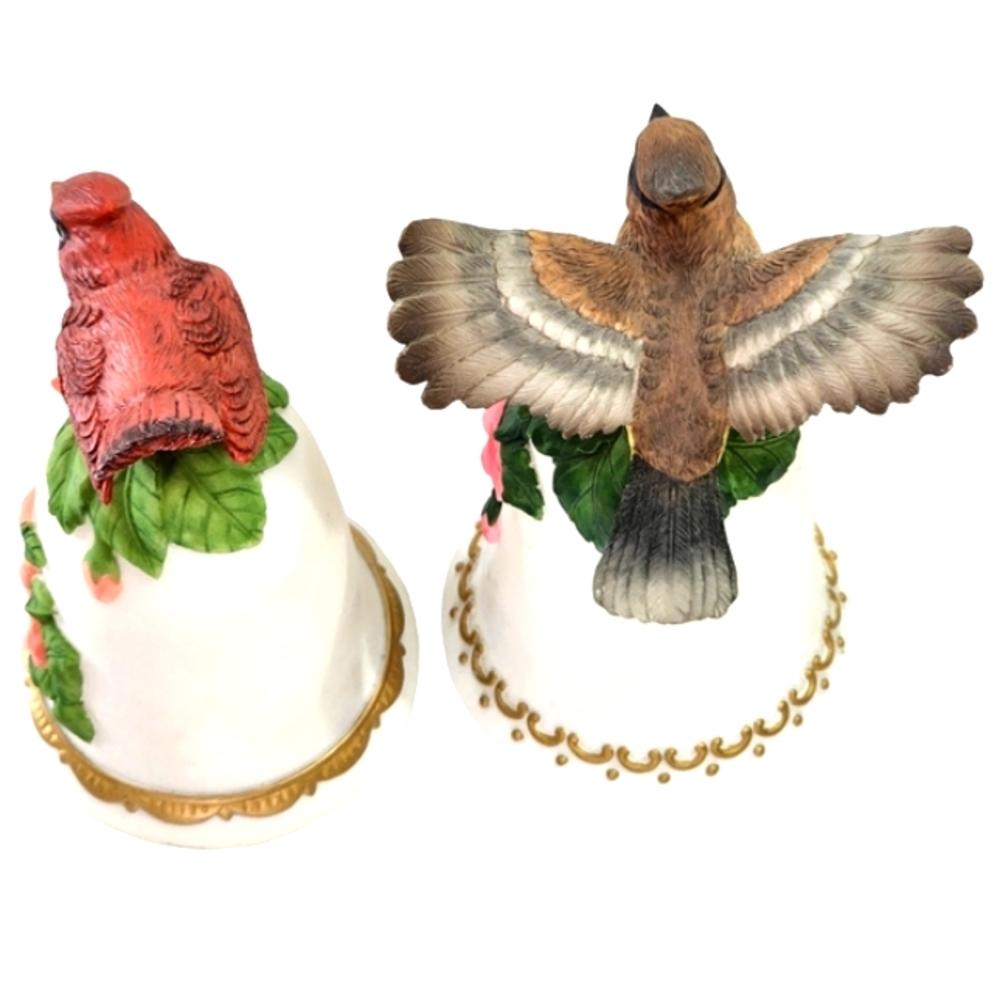 Set of 2 Ceramic Figurines of Cardinal Birds On Flared Bases 6x 3.5 inch - Picture 2 of 13